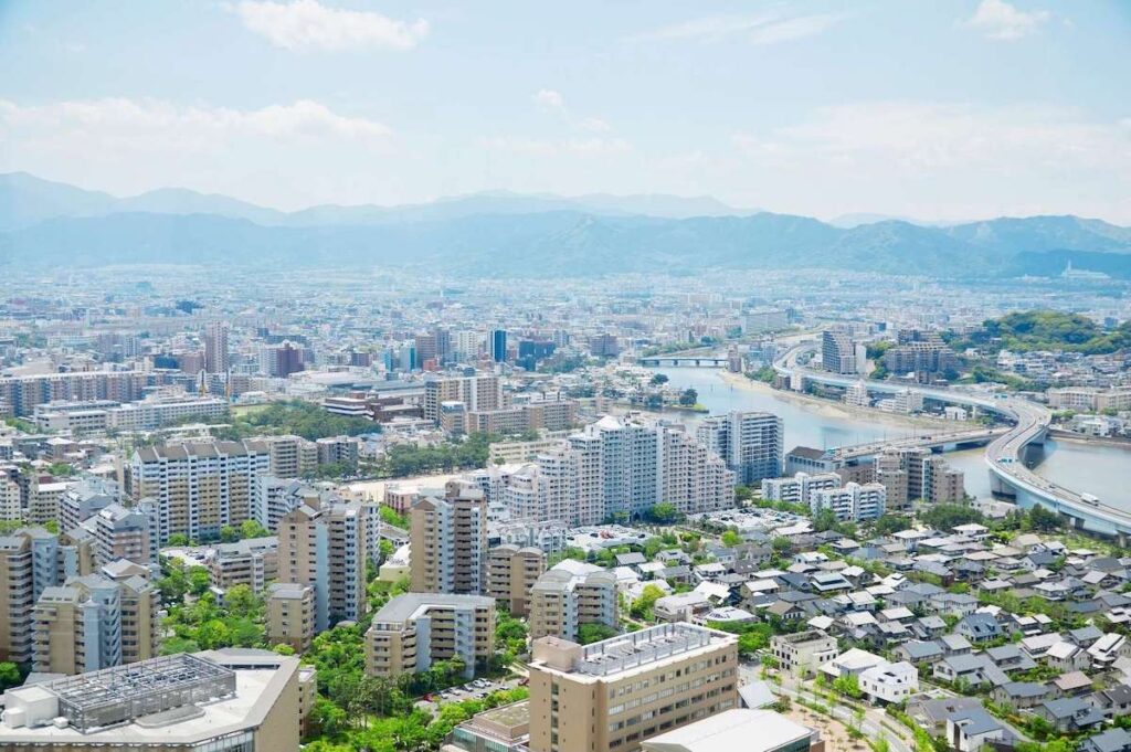 Where to live in Fukuoka, Japan, which neighborhood